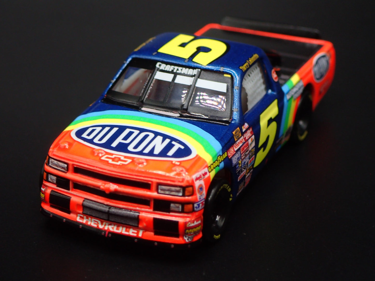 1995 CHEVY SILVERADO #5 TERRY LABONTE DUPONT WIN NASCAR TRUCK 1:64 DIECAST CAR