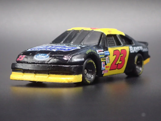 1994 94 FORD THUNDERBIRD 23 CHAD LITTLE NASCAR 1:64 SCALE DIECAST MODEL CAR