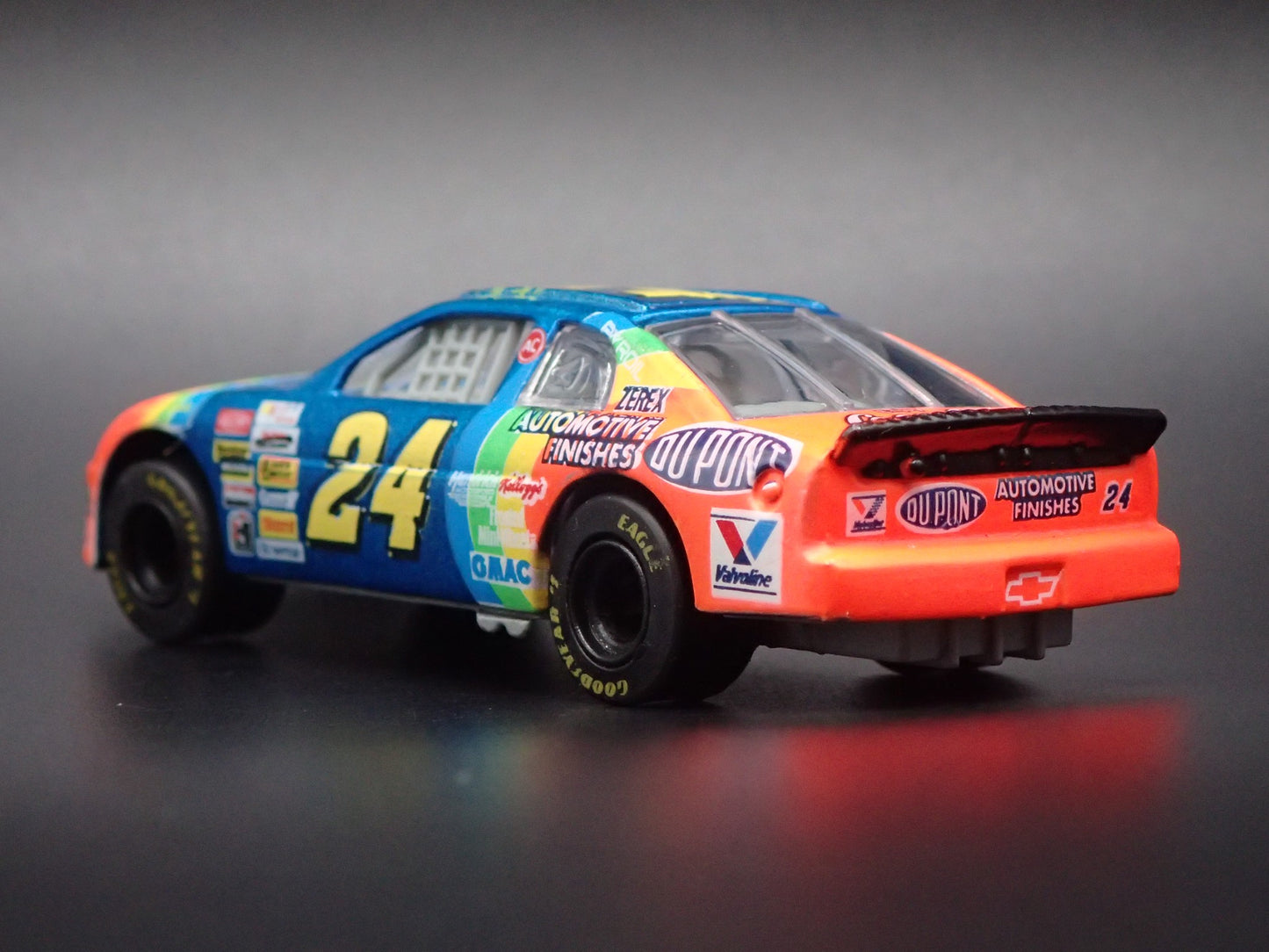 1995 95 CHEVROLET MONTE CARLO 24 JEFF GORDON NASCAR 1:64 SCALE DIECAST MODEL CAR