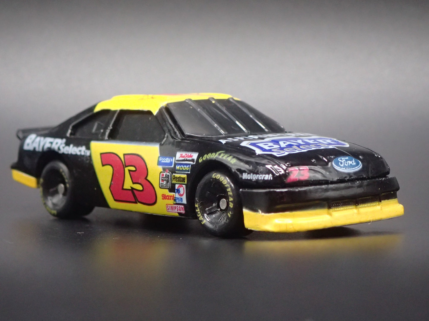 1994 94 FORD THUNDERBIRD 23 CHAD LITTLE NASCAR 1:64 SCALE DIECAST MODEL CAR