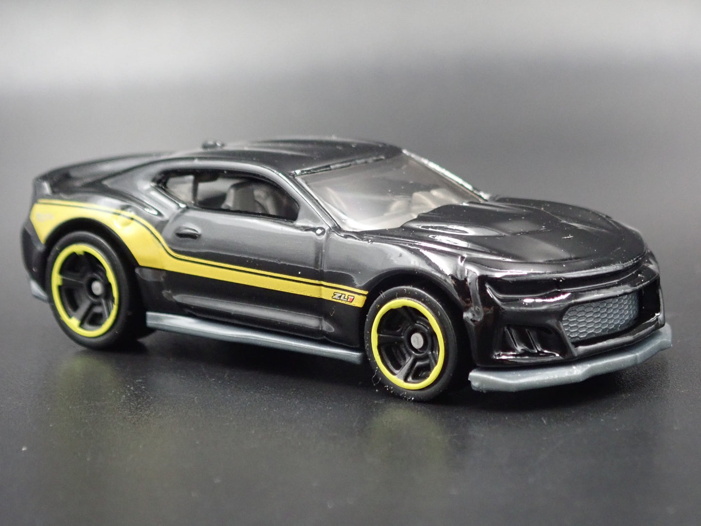 2016-2024 CHEVY CHEVROLET CAMARO ZL1 BLACK 1/64 SCALE DIORAMA DIECAST MODEL CAR