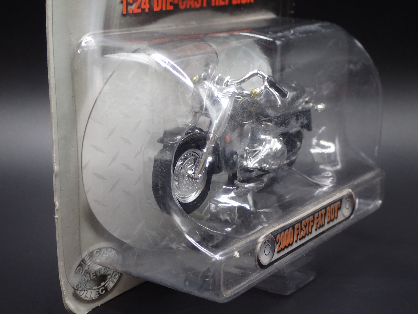 2000 00 FLSTF FAT BOY HARLEY DAVIDSON MOTORCYCLE HD 1:24 SCALE DIECAST MODEL