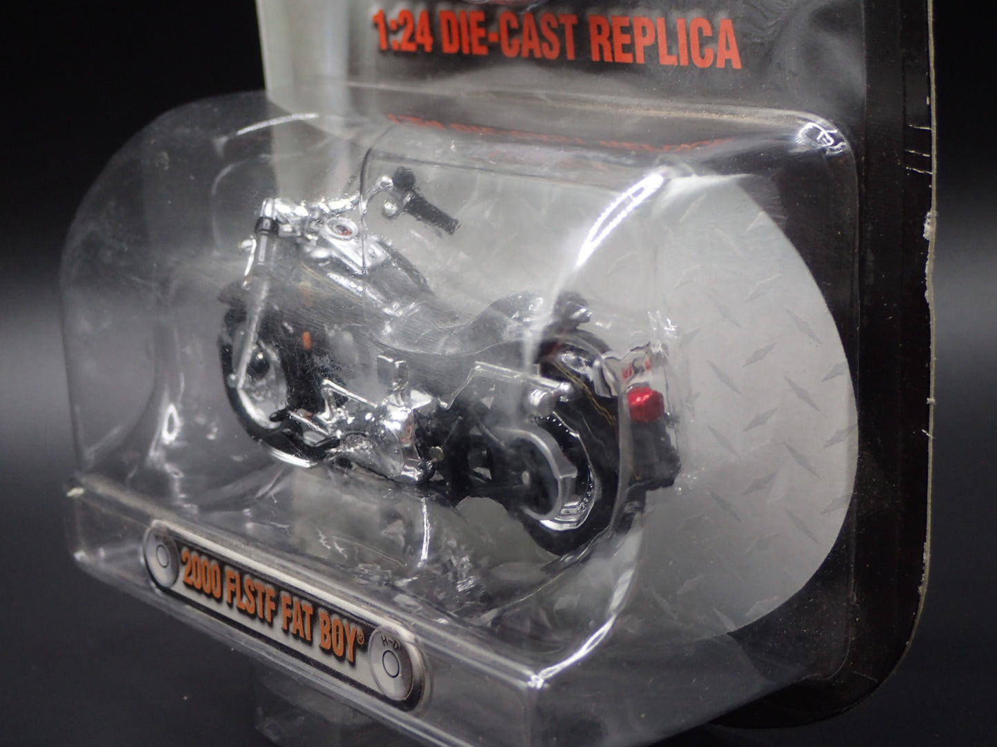 2000 00 FLSTF FAT BOY HARLEY DAVIDSON MOTORCYCLE HD 1:24 SCALE DIECAST MODEL