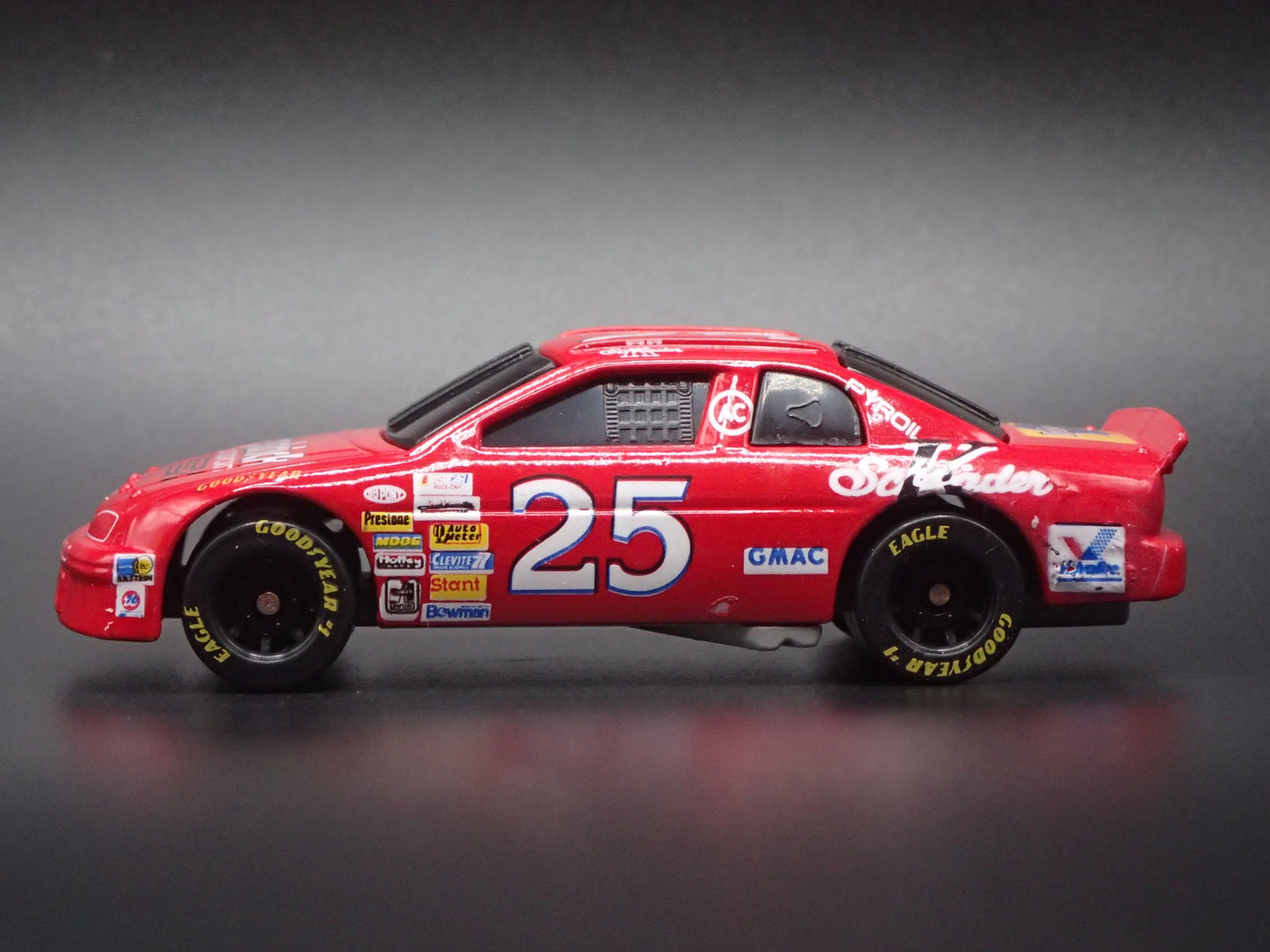 1995 CHEVY CHEVROLET MONTE CARLO 25 KEN SCHRADER NASCAR 1:64 DIECAST MODEL CAR