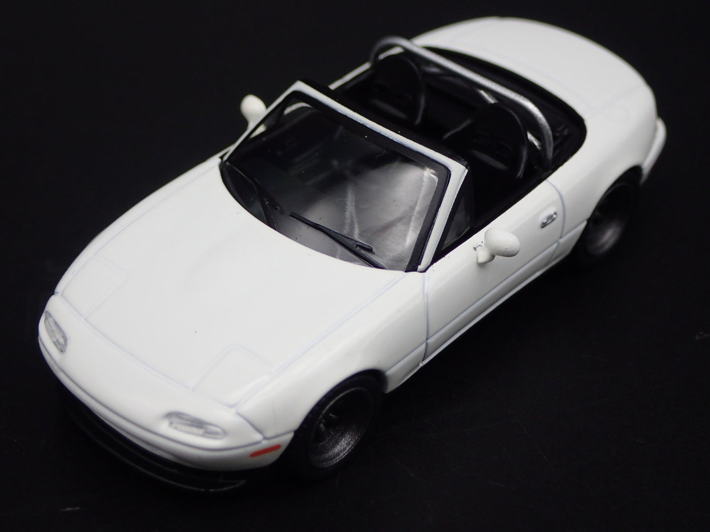 1989-1997 MAZDA MX5 MIATA CONVERTIBLE NA 1:64 SCALE DIORAMA DIECAST MODEL CAR