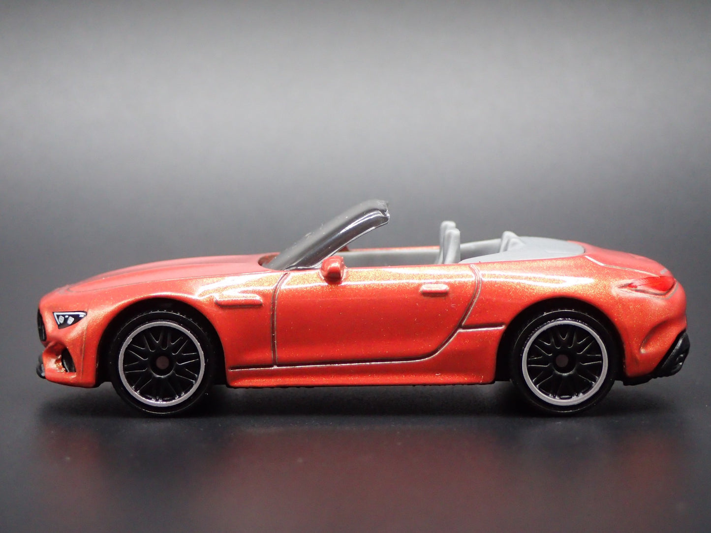 2022-2025 MERCEDES-BENZ AMG SL 63 CONVERTIBLE ORG 1:64 SCALE DIECAST MODEL CAR
