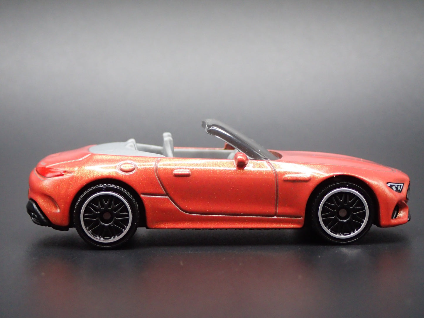 2022-2025 MERCEDES-BENZ AMG SL 63 CONVERTIBLE ORG 1:64 SCALE DIECAST MODEL CAR