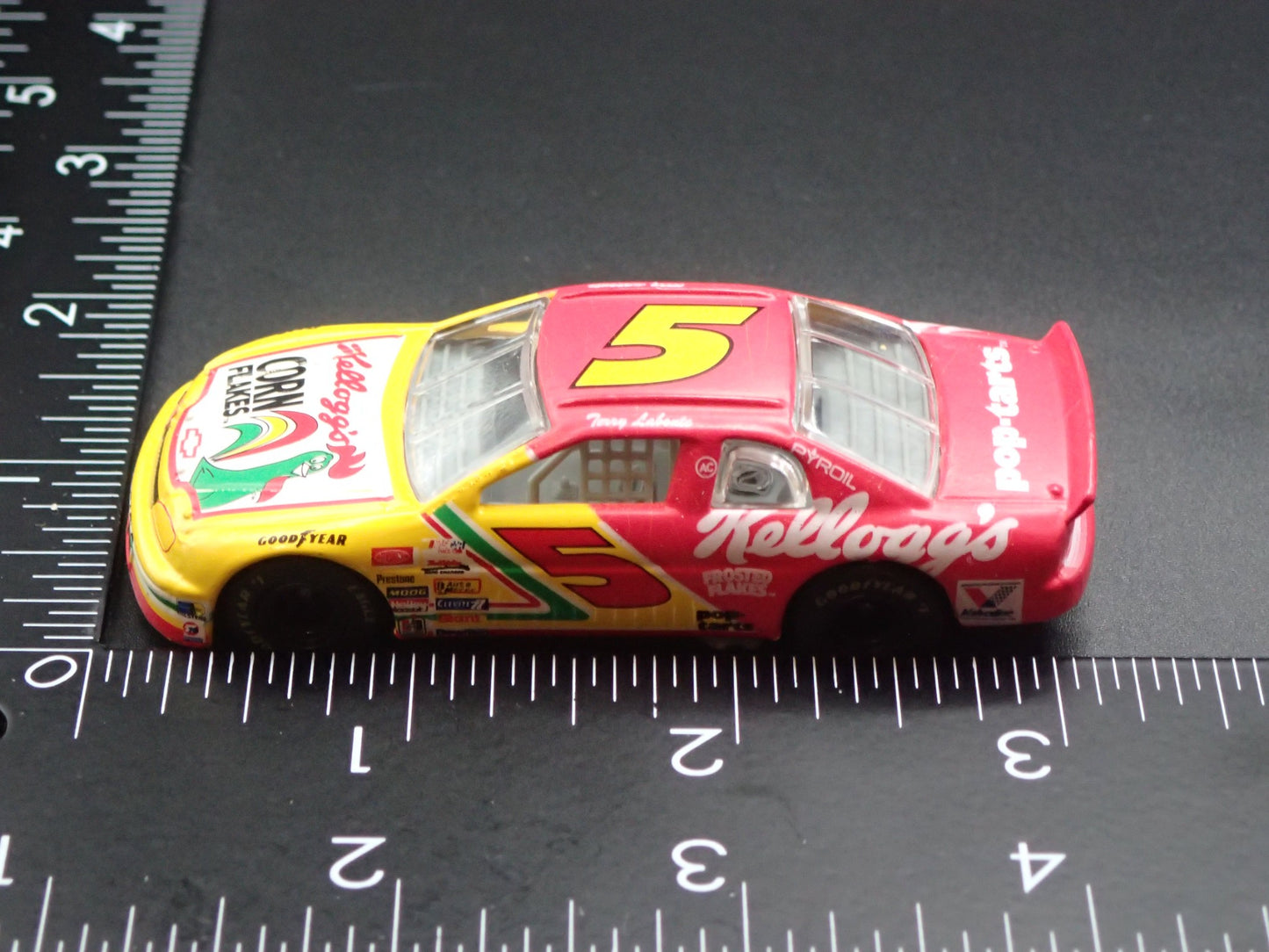 1995 CHEVROLET MONTE CARLO 5 TERRY LABONTE NASCAR 1:64 SCALE DIECAST MODEL CAR