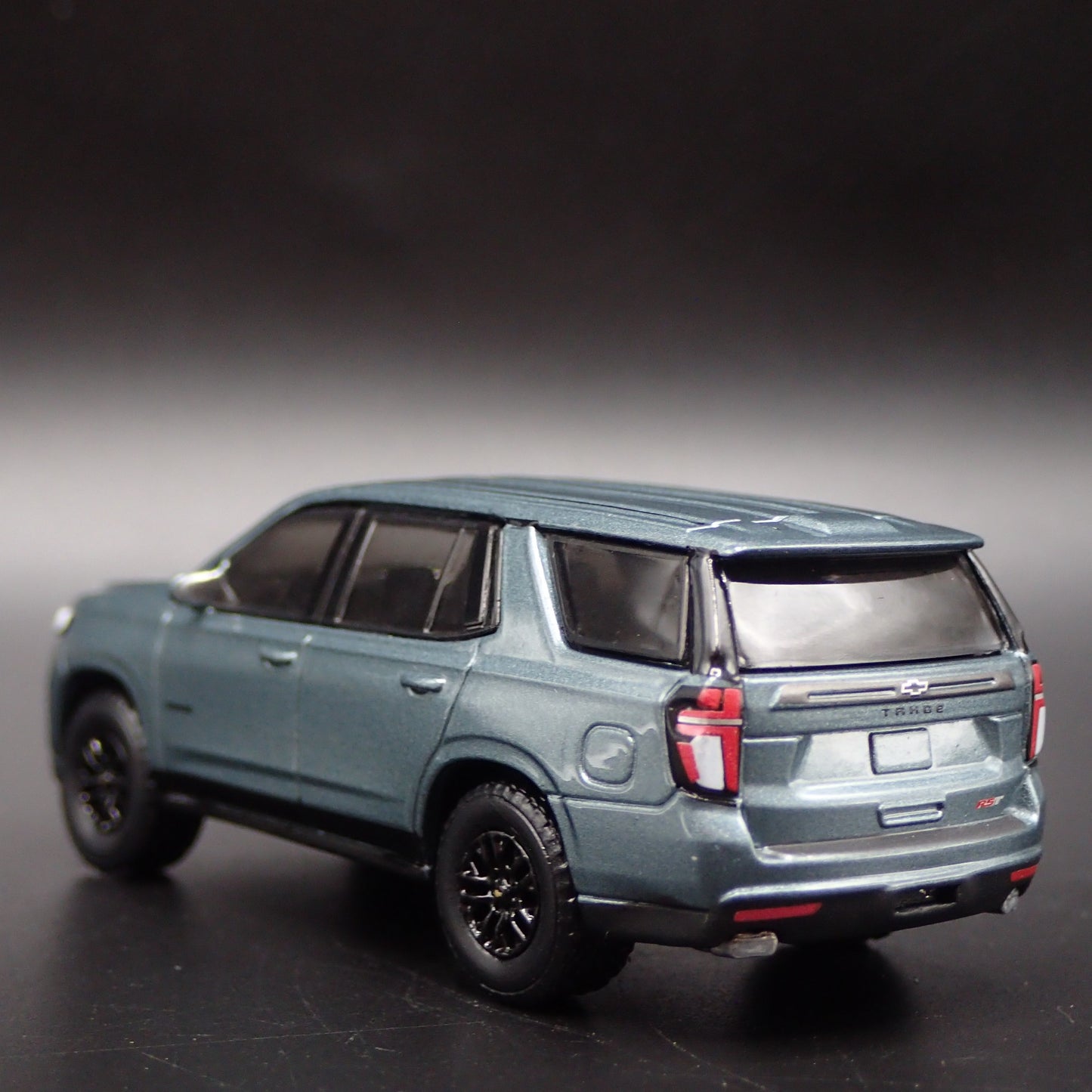 2021-2025 CHEVY CHEVROLET TAHOE RST RARE 1:64 SCALE DIORAMA DIECAST MODEL CAR