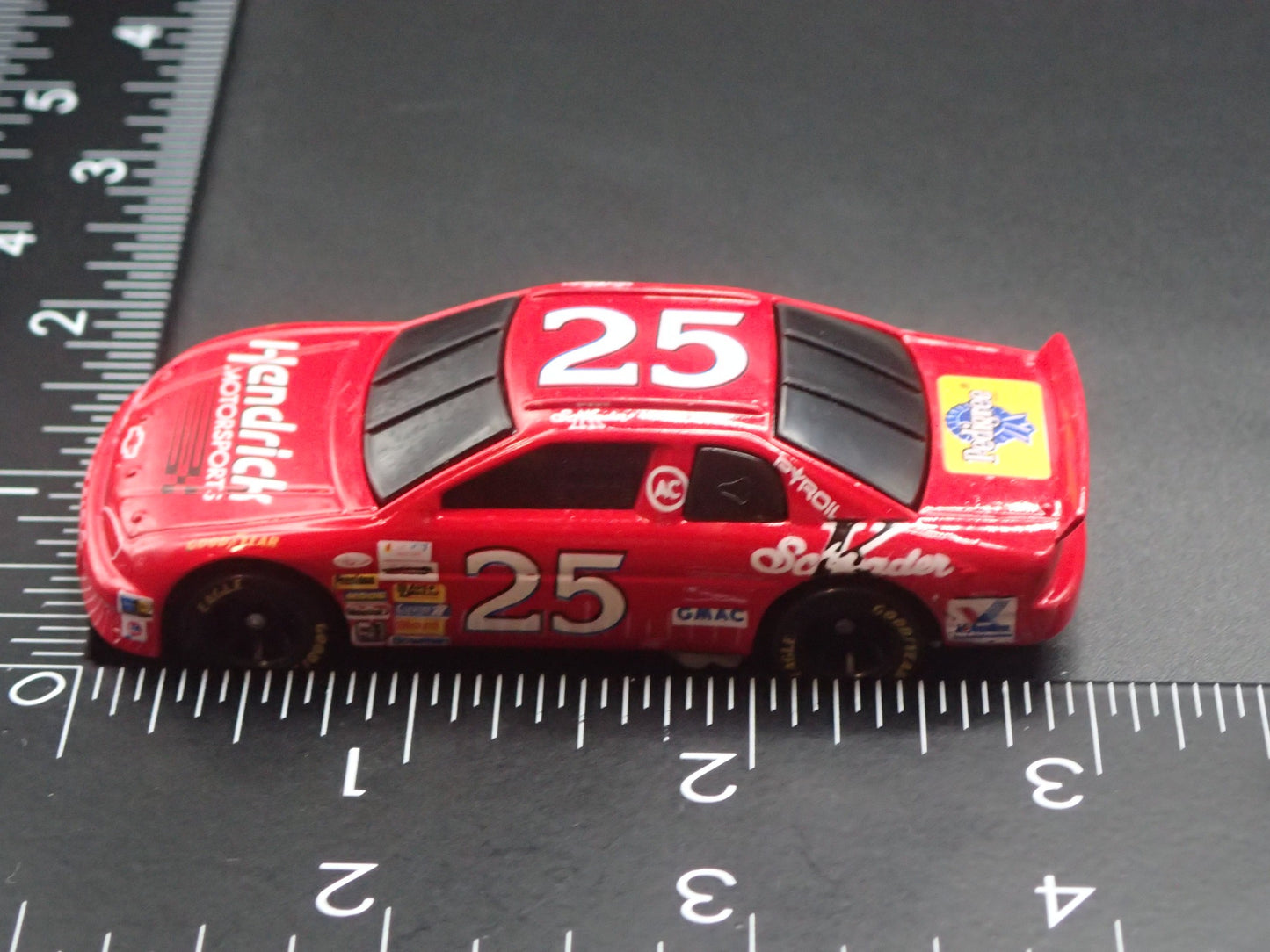1995 CHEVY CHEVROLET MONTE CARLO 25 KEN SCHRADER NASCAR 1:64 DIECAST MODEL CAR