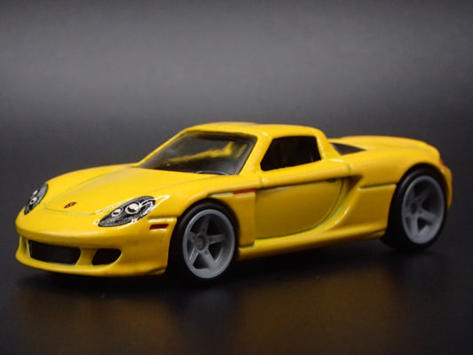 2003-2006 PORSCHE CARRERA GT SUPER CAR RARE 1:64 SCALE DIORAMA DIECAST MODEL CAR