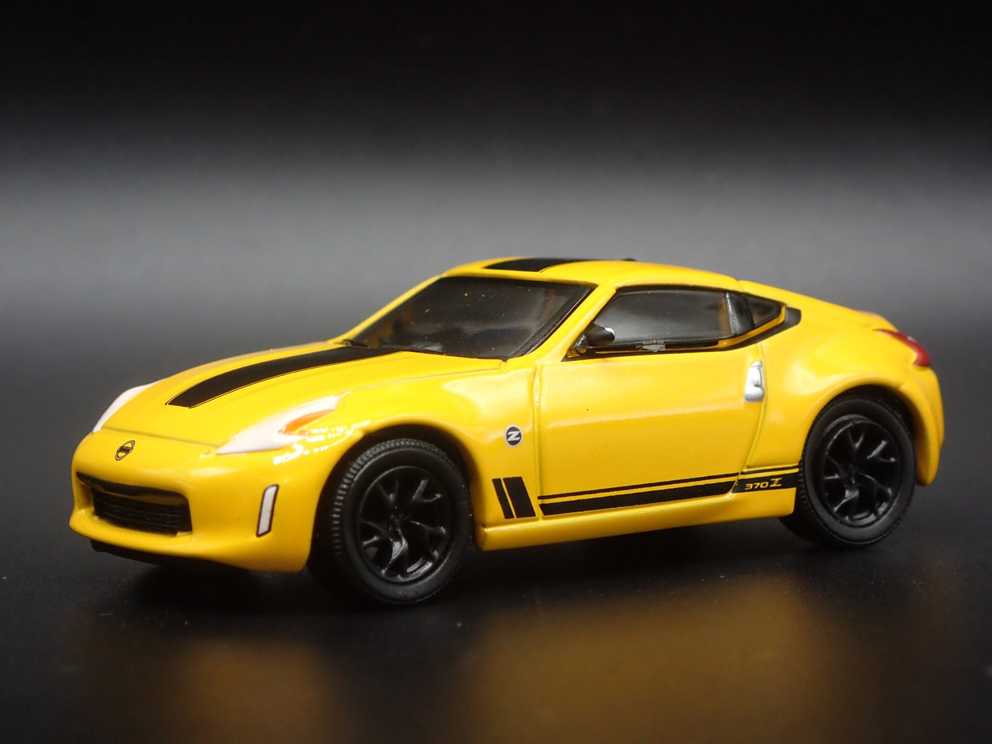 2009-2020 NISSAN 370Z YELLOW 1:64 SCALE COLLECTIBLE DIORAMA DIECAST MODEL CAR