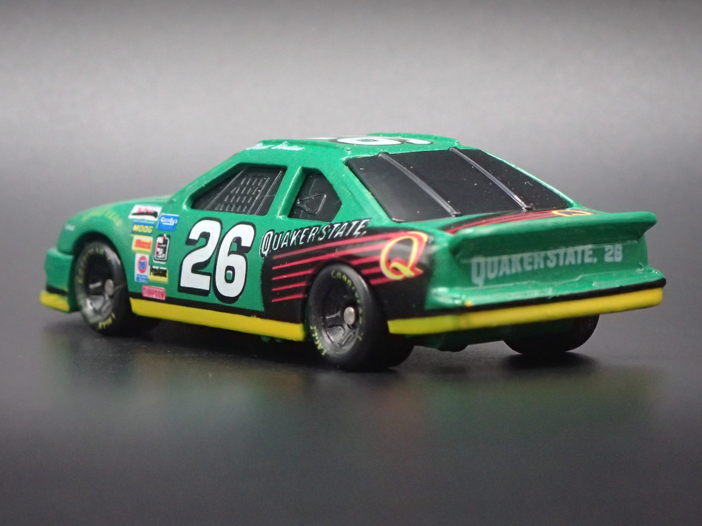 1994 94 FORD THUNDERBIRD 26 BRETT BODINE  NASCAR 1:64 SCALE DIECAST MODEL CAR