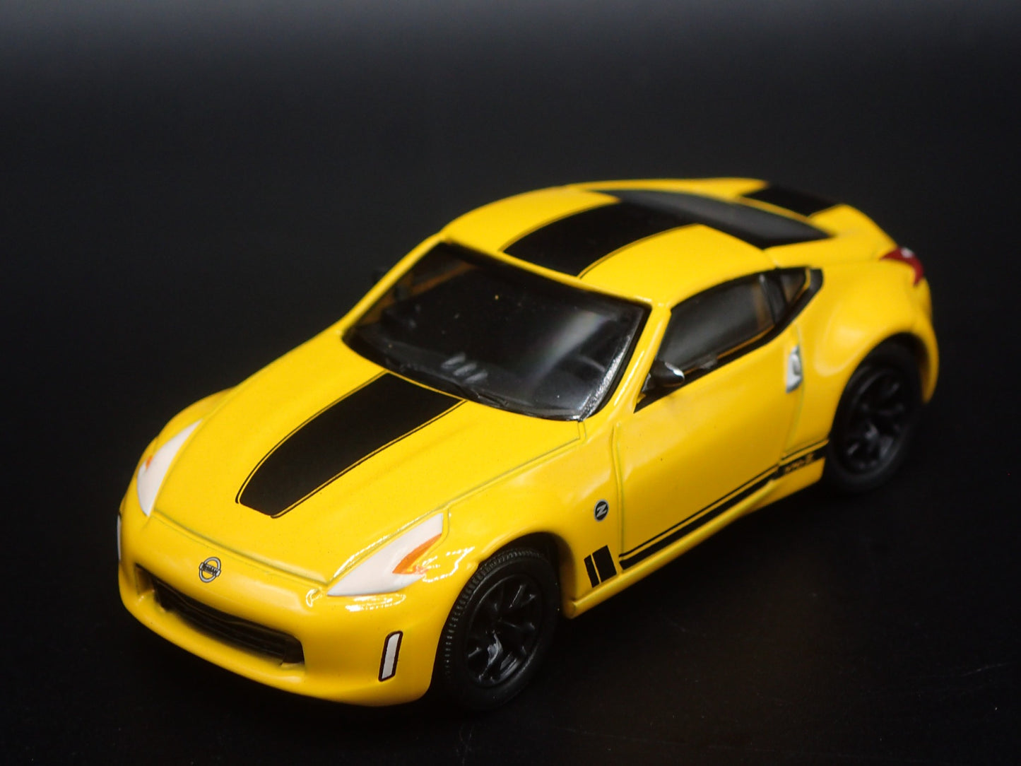 2009-2020 NISSAN 370Z YELLOW 1:64 SCALE COLLECTIBLE DIORAMA DIECAST MODEL CAR
