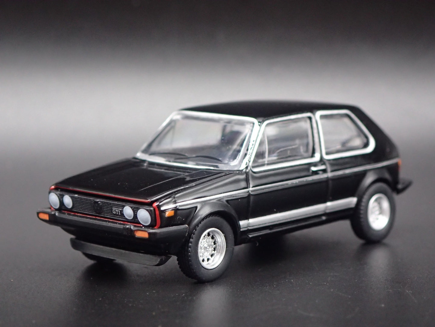 1983 83 VW VOLKSWAGEN GOLF GTI MK1 BLACK 1:64 SCALE DIORAMA DIECAST MODEL CAR