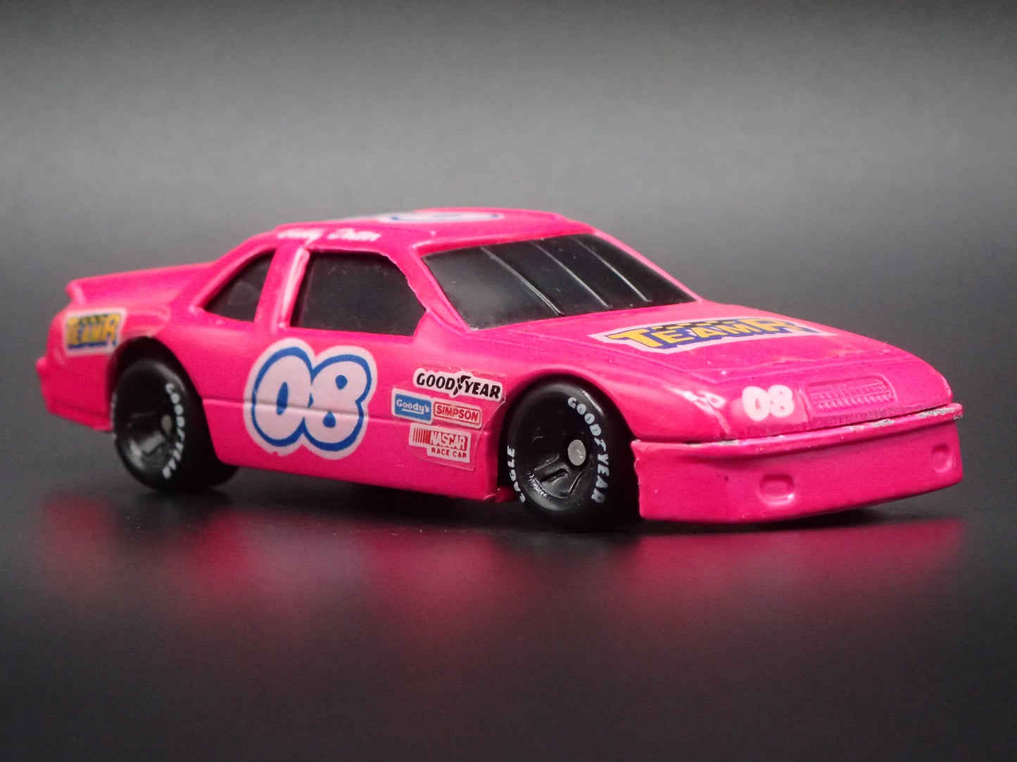 1992 92 CHEVY LUMINA 8 BOBBY DOTTER TEAM R NASCAR 1:64 SCALE DIECAST MODEL CAR