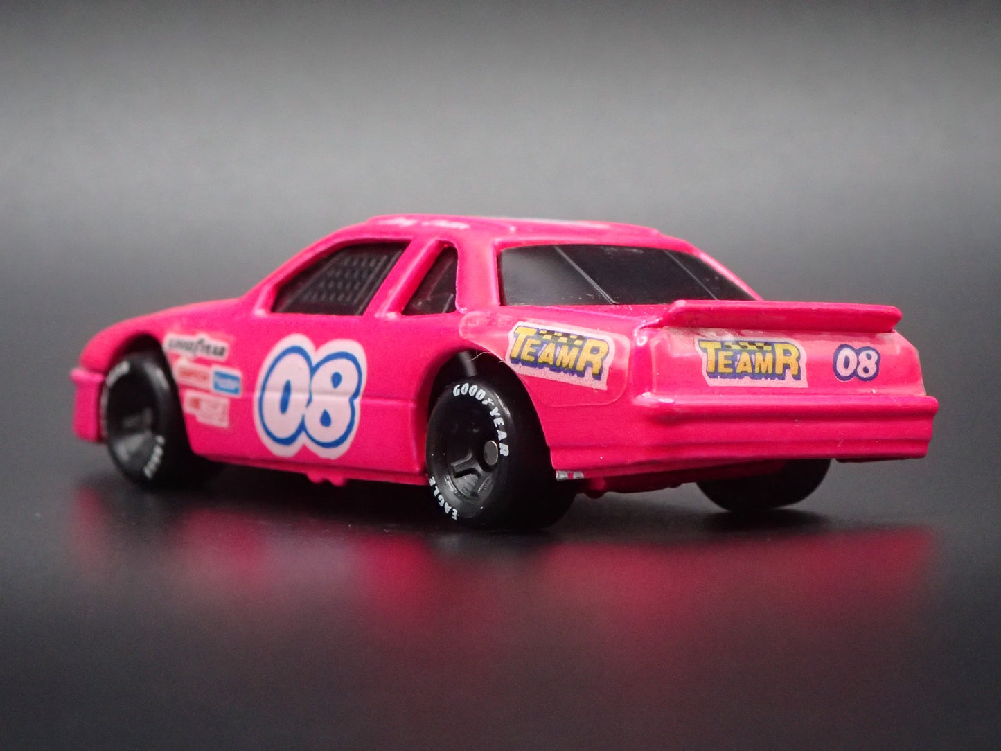 1992 92 CHEVY LUMINA 8 BOBBY DOTTER TEAM R NASCAR 1:64 SCALE DIECAST MODEL CAR