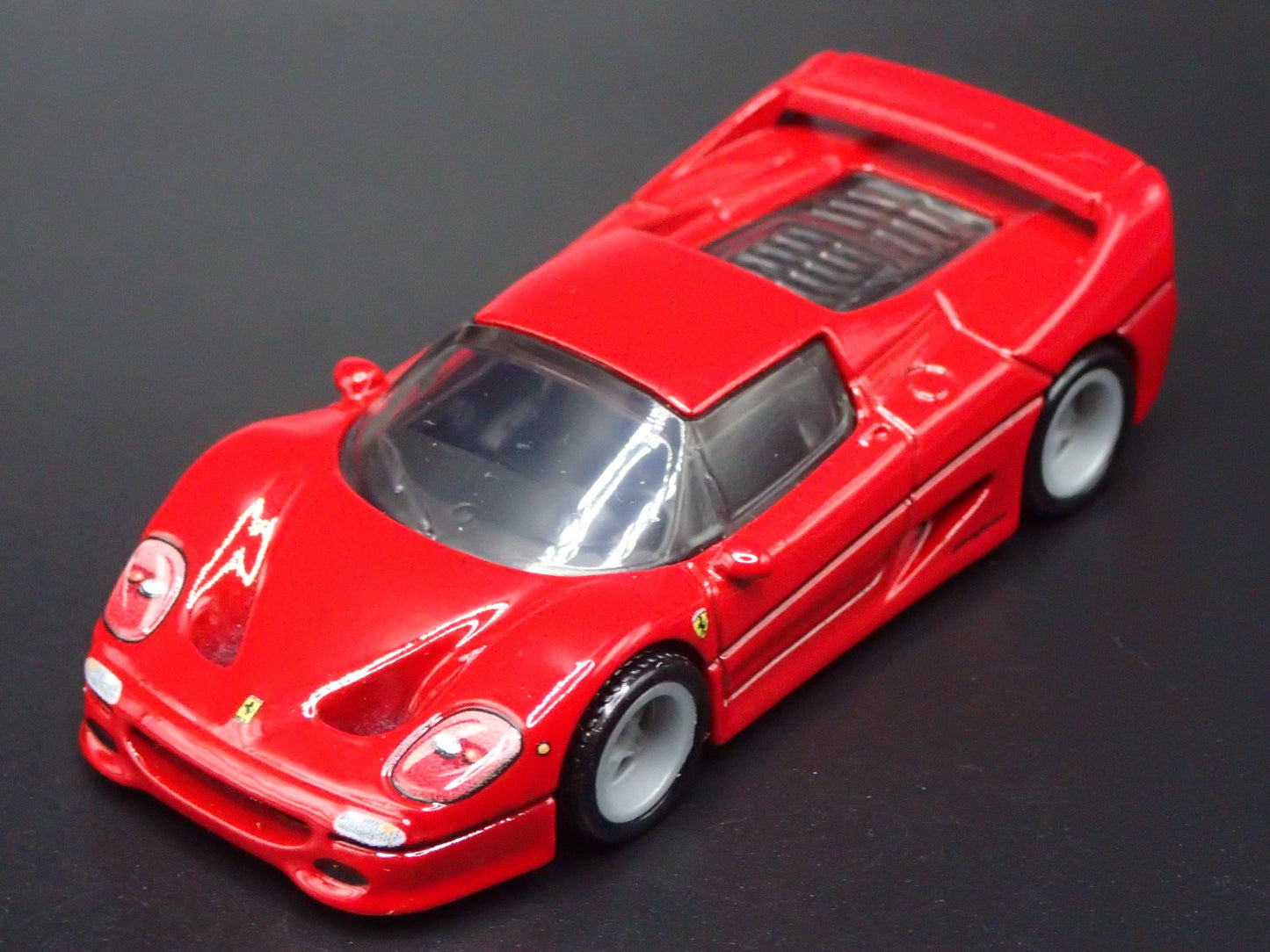 1995-1997 FERRARI F50 SUPER CAR 1:64 SCALE COLLECTIBLE DIORAMA DIECAST MODEL CAR