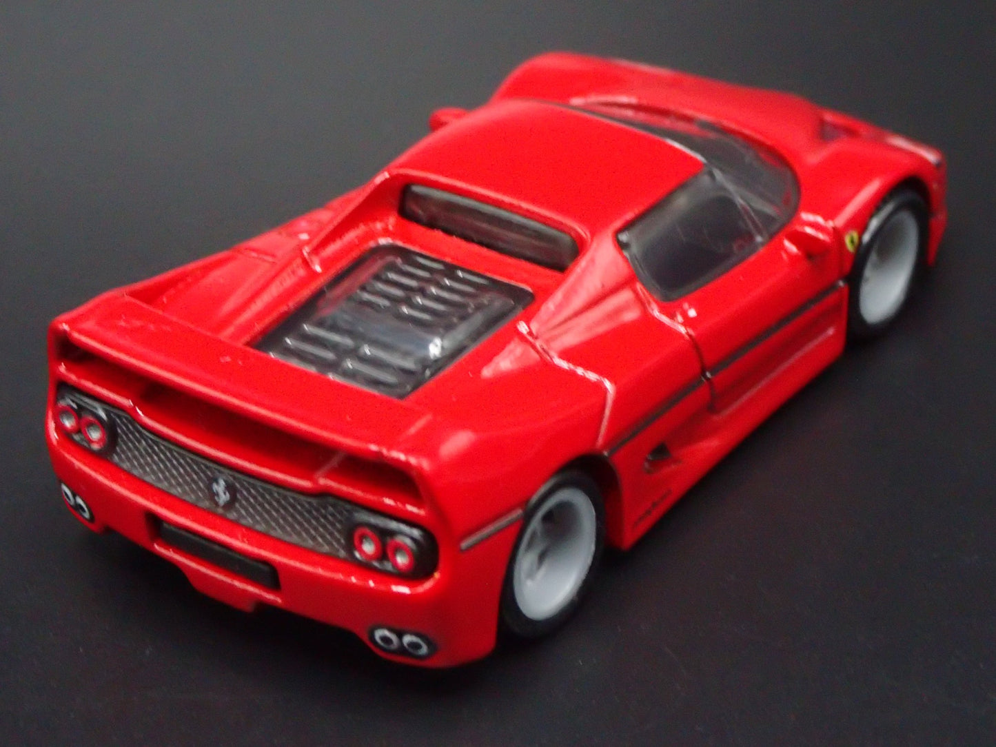 1995-1997 FERRARI F50 SUPER CAR 1:64 SCALE COLLECTIBLE DIORAMA DIECAST MODEL CAR