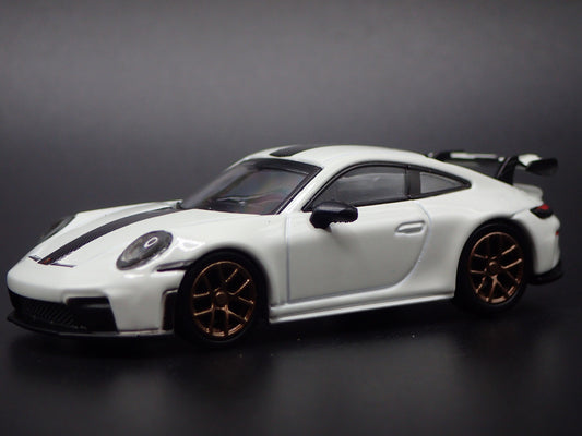 2025-2026 PORSCHE 911 GT3 992.2 WHITE 1:64 SCALE COLLECTIBLE DIECAST MODEL CAR