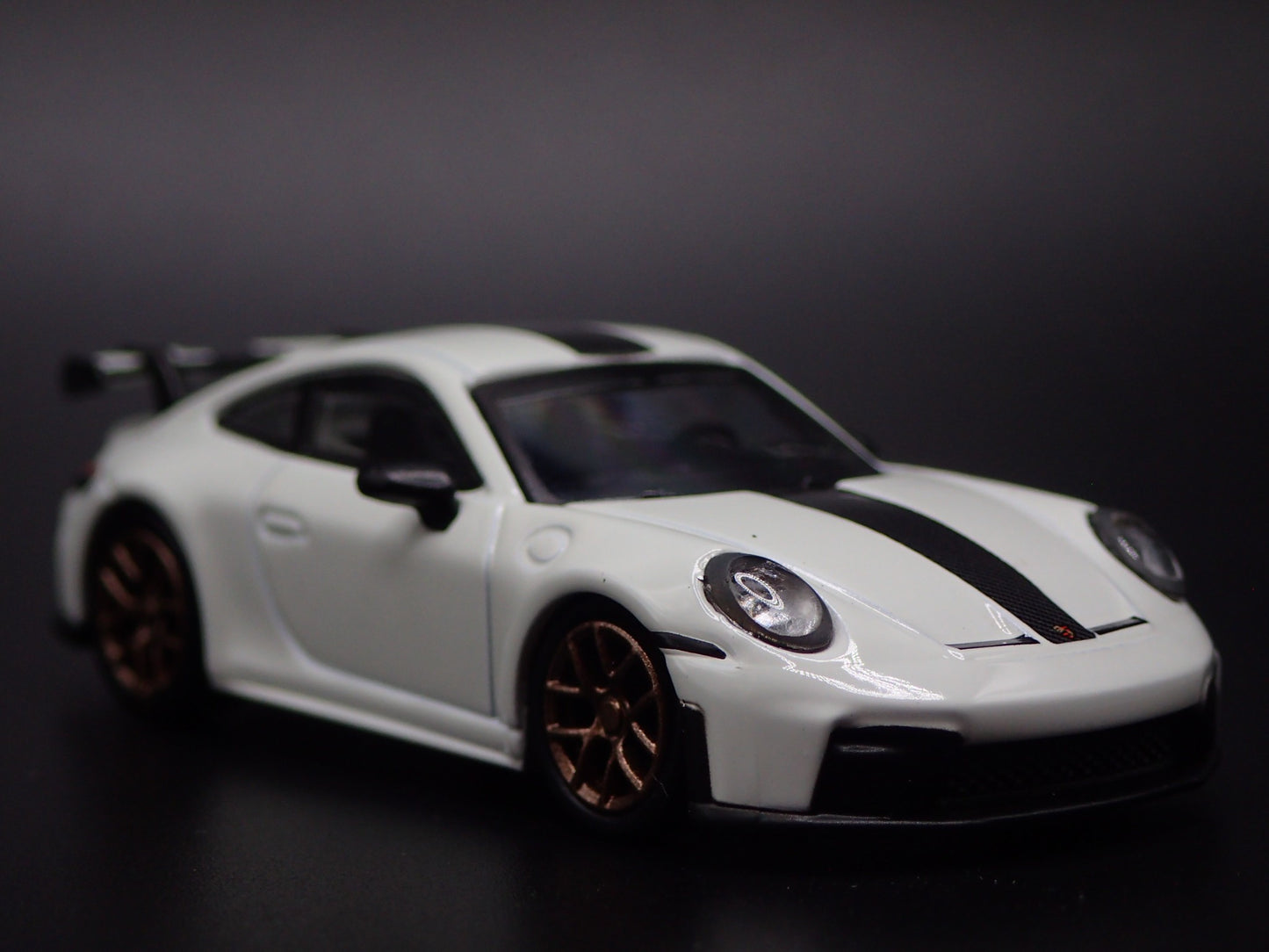 2025-2026 PORSCHE 911 GT3 992.2 WHITE 1:64 SCALE COLLECTIBLE DIECAST MODEL CAR