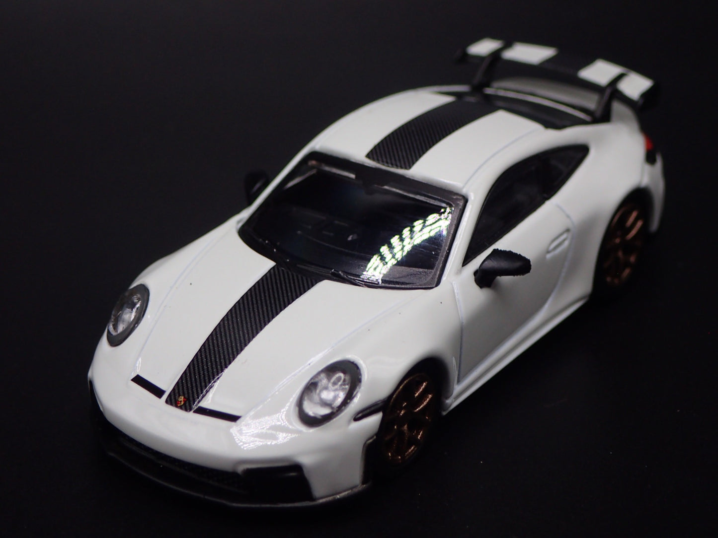 2025-2026 PORSCHE 911 GT3 992.2 WHITE 1:64 SCALE COLLECTIBLE DIECAST MODEL CAR