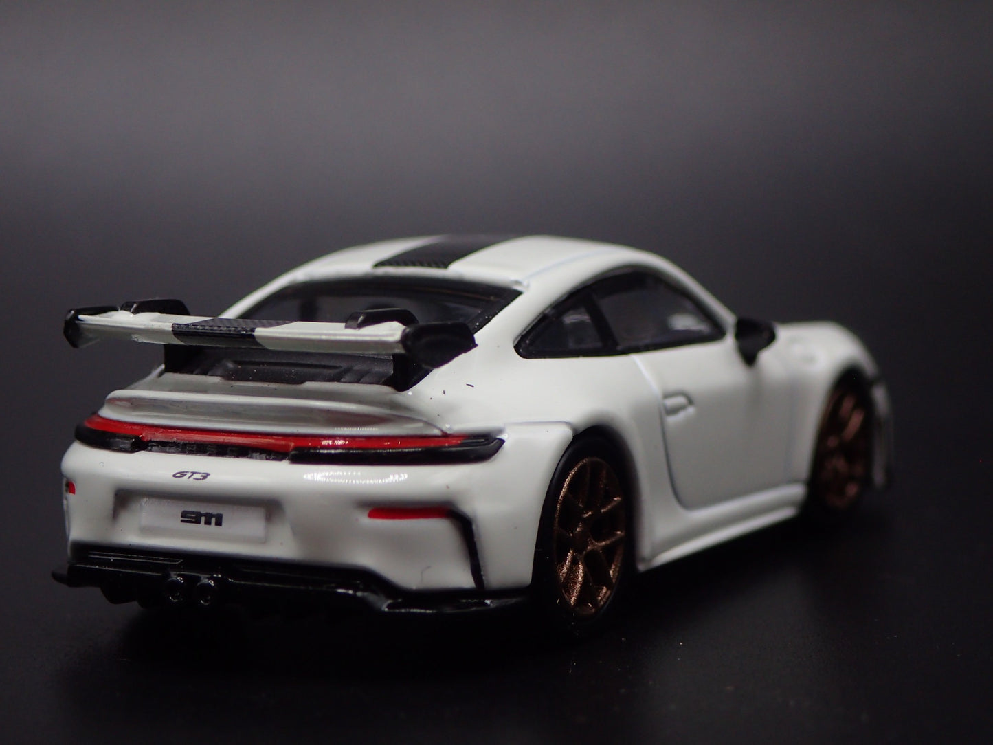 2025-2026 PORSCHE 911 GT3 992.2 WHITE 1:64 SCALE COLLECTIBLE DIECAST MODEL CAR