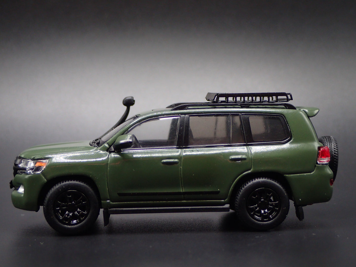 2008-2021 TOYOTA LAND CRUISER 200 SERIES GREEN 1/64 SCALE DIECAST MODEL CAR