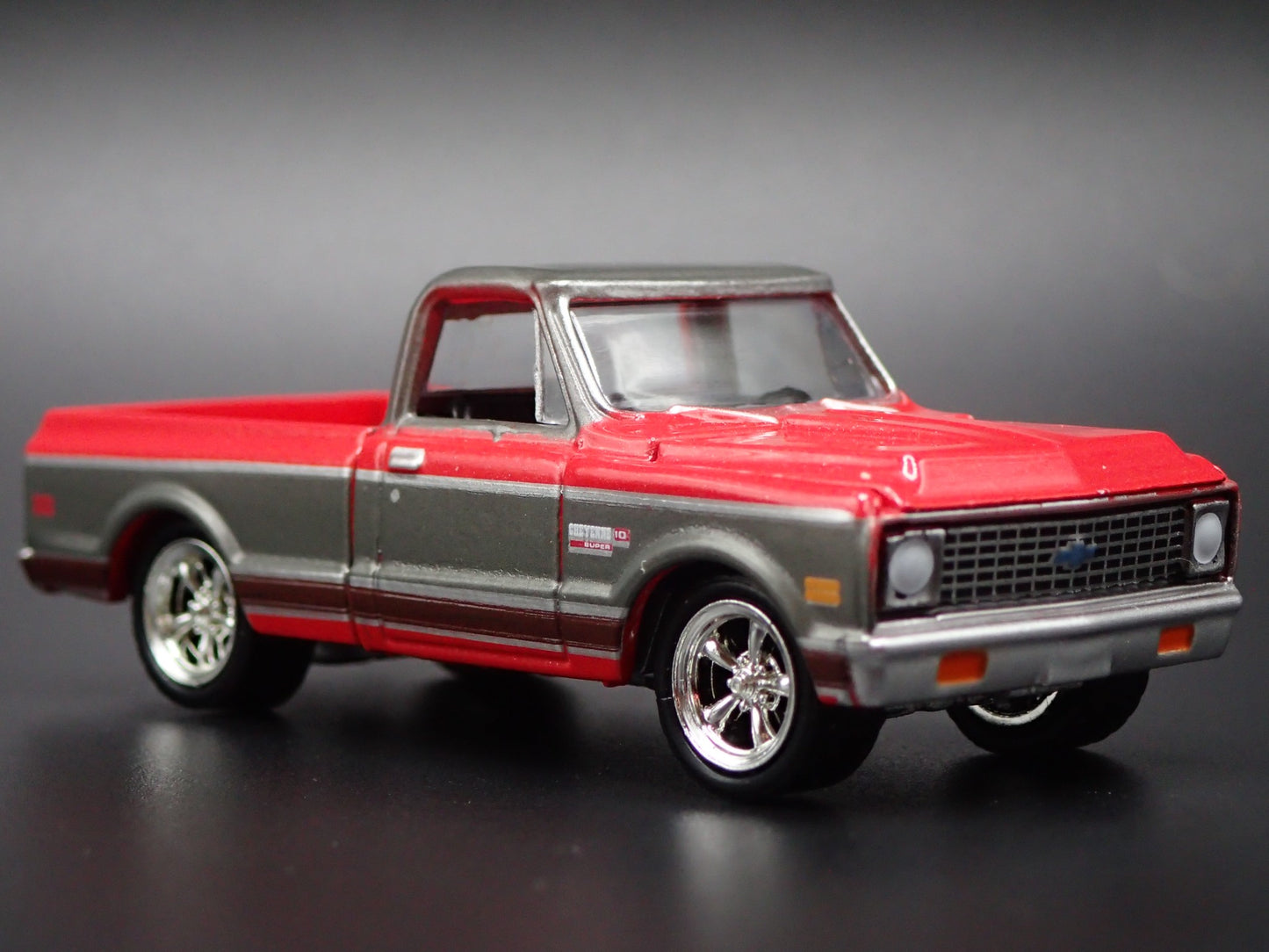 1972 72 CHEVY CHEVROLET C10 PICKUP TRUCK SHORT BED 1/64 SCALE DIECAST MODEL CAR