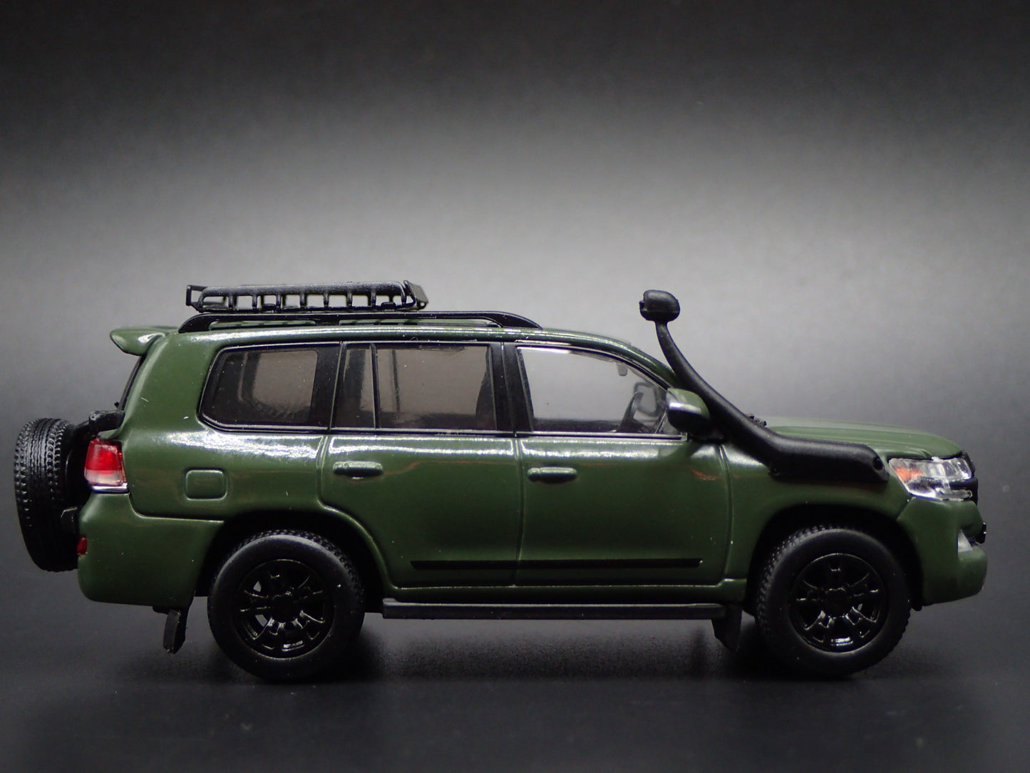 2008-2021 TOYOTA LAND CRUISER 200 SERIES GREEN 1/64 SCALE DIECAST MODEL CAR