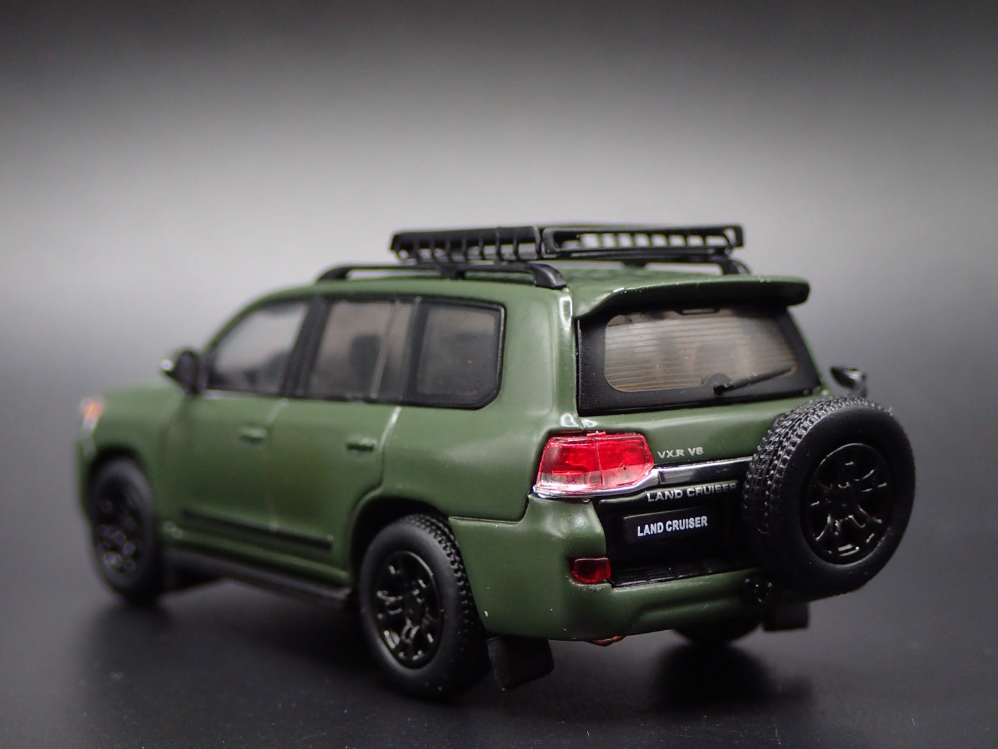 2008-2021 TOYOTA LAND CRUISER 200 SERIES GREEN 1/64 SCALE DIECAST MODEL CAR