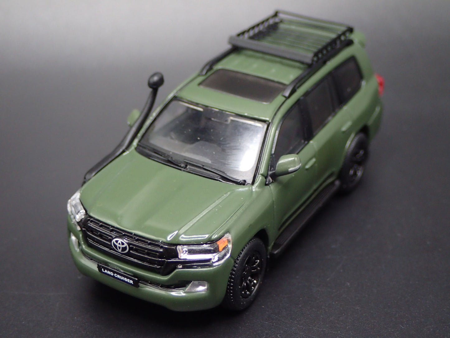 2008-2021 TOYOTA LAND CRUISER 200 SERIES GREEN 1/64 SCALE DIECAST MODEL CAR