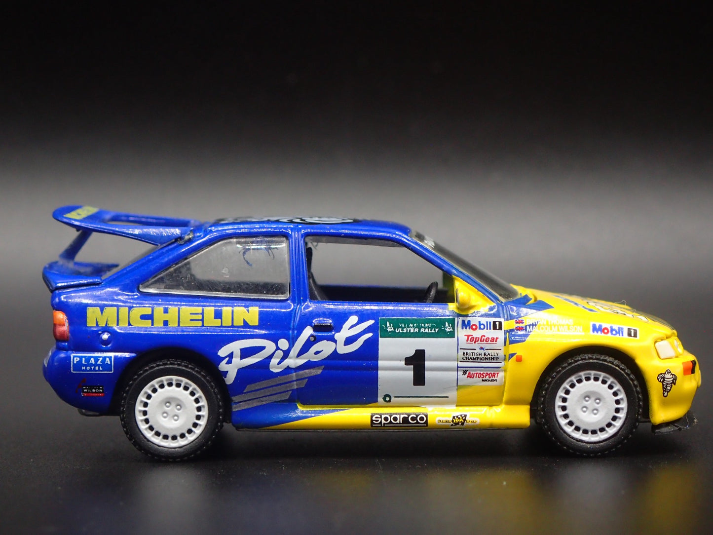 1994 94 FORD ESCORT RS COSWORTH MICHELIN 1:64 SCALE DIORAMA DIECAST MODEL CAR