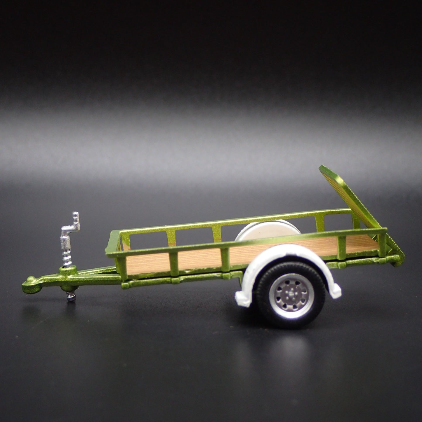 UTILITY TRAILER RUBBER TIRES with WORKING RAMPS 1:64 SCALE DIORAMA DIECAST MODEL