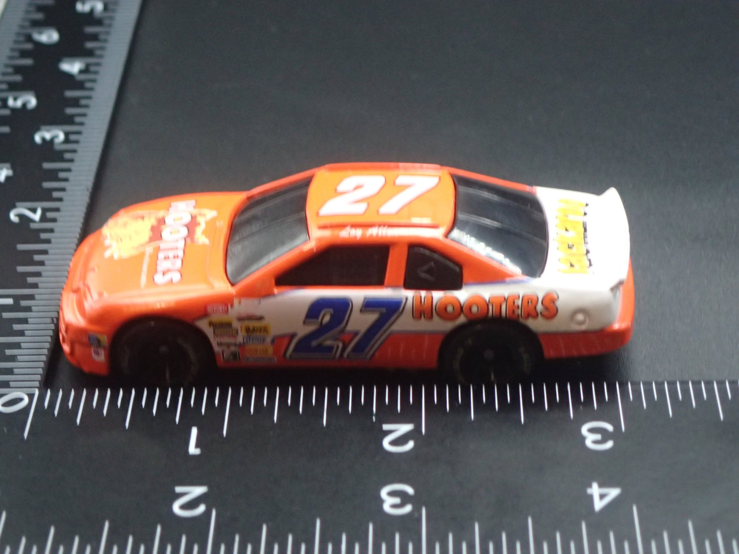1995 FORD THUNDERBIRD 27 LOY ALLEN HOOTERS NASCAR 1:64 SCALE DIECAST MODEL CAR