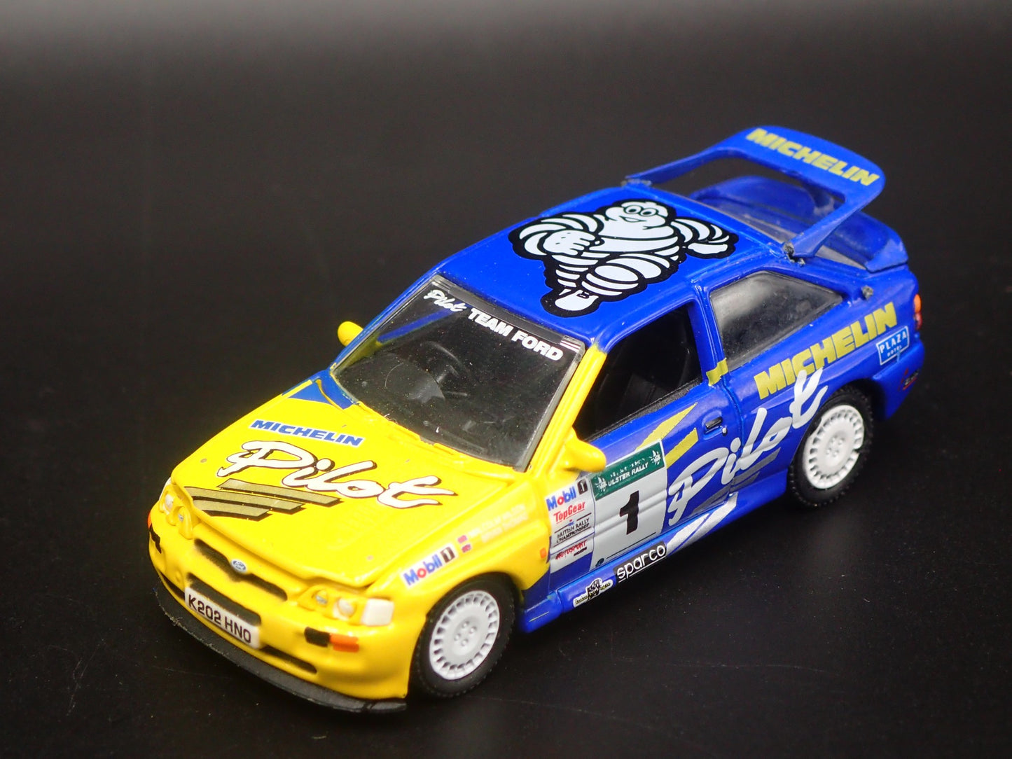 1994 94 FORD ESCORT RS COSWORTH MICHELIN 1:64 SCALE DIORAMA DIECAST MODEL CAR