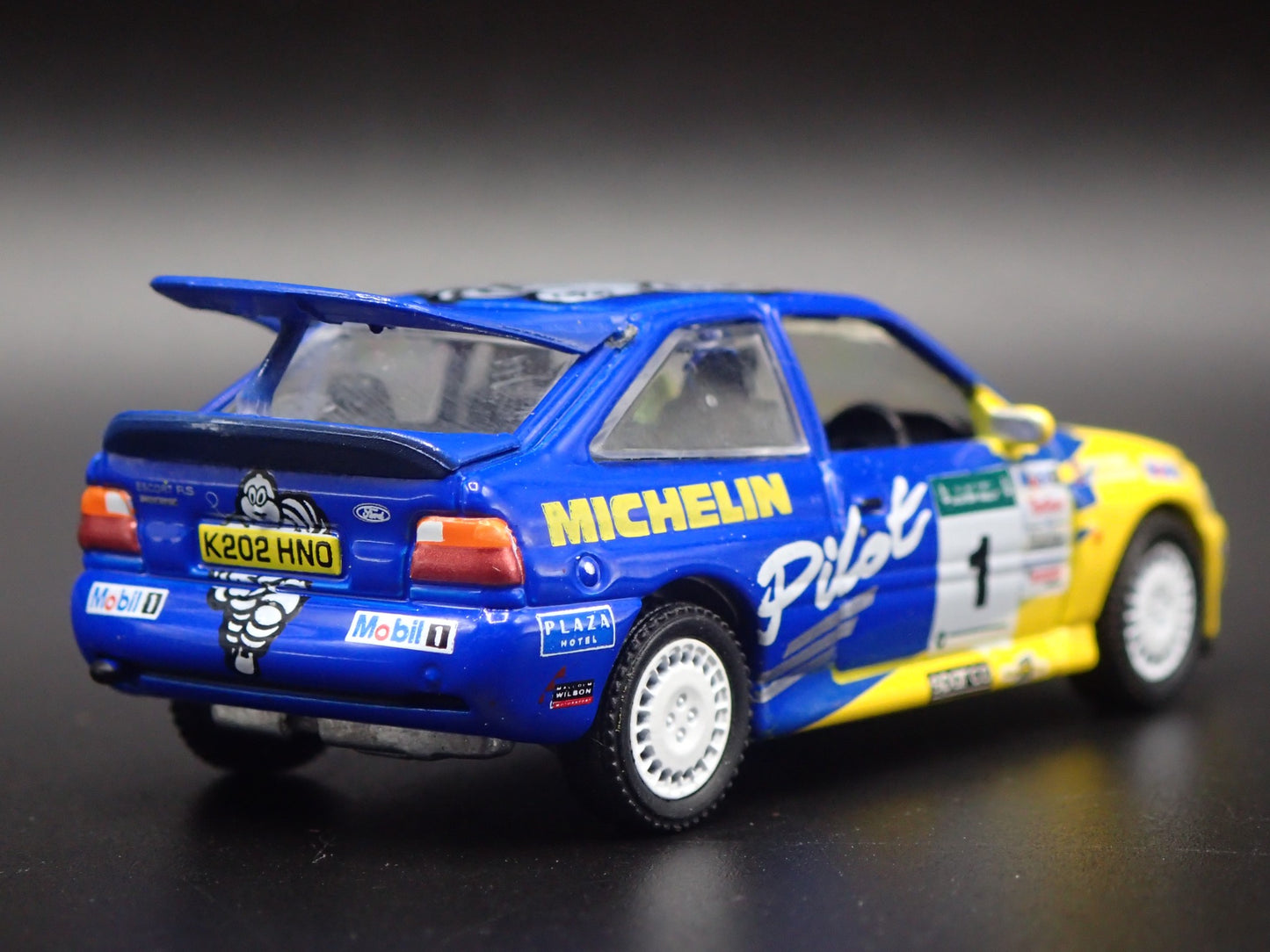 1994 94 FORD ESCORT RS COSWORTH MICHELIN 1:64 SCALE DIORAMA DIECAST MODEL CAR