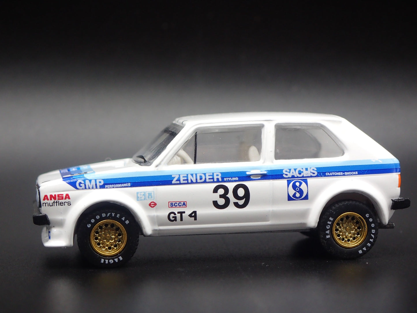 1975 75 VW VOLKSWAGEN RABBIT MK1 WHITE 1:64 SCALE DIORAMA DIECAST MODEL CAR