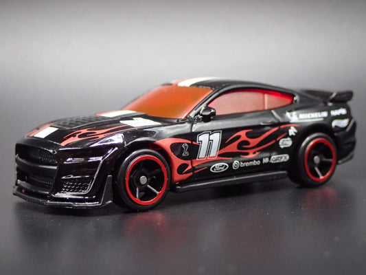 2015-2023 FORD MUSTANG SHELBY GT500 BLACK 1/64 SCALE DIORAMA DIECAST MODEL CAR