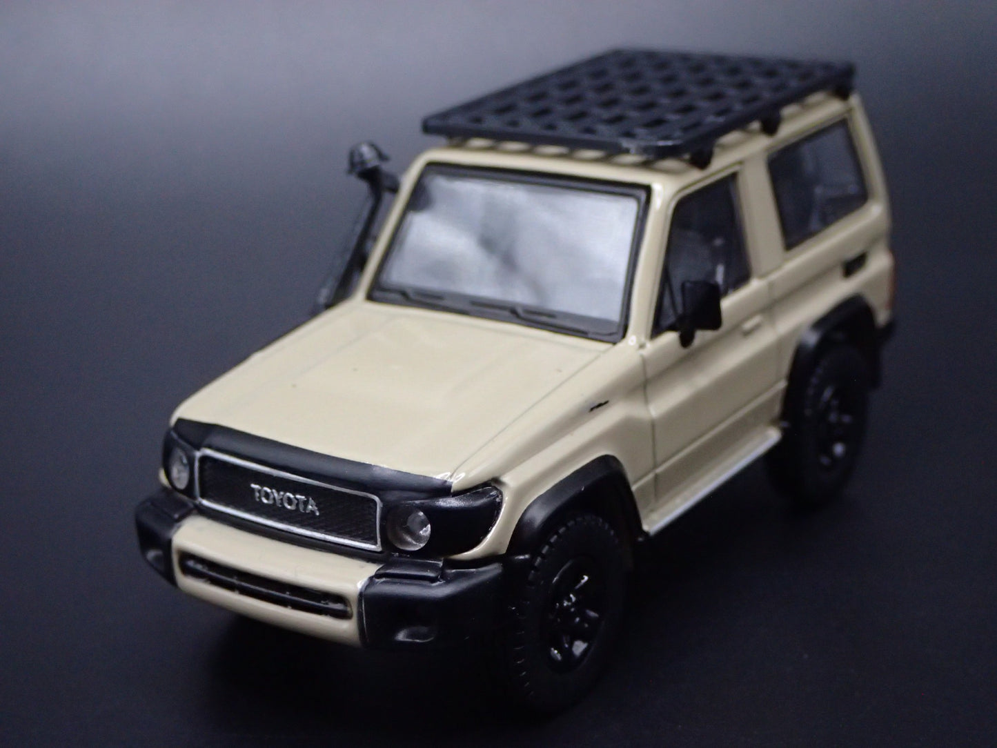 2022 22 TOYOTA LAND CRUISER 70 SERIES LC71 1/64 SCALE DIORAMA DIECAST MODEL CAR
