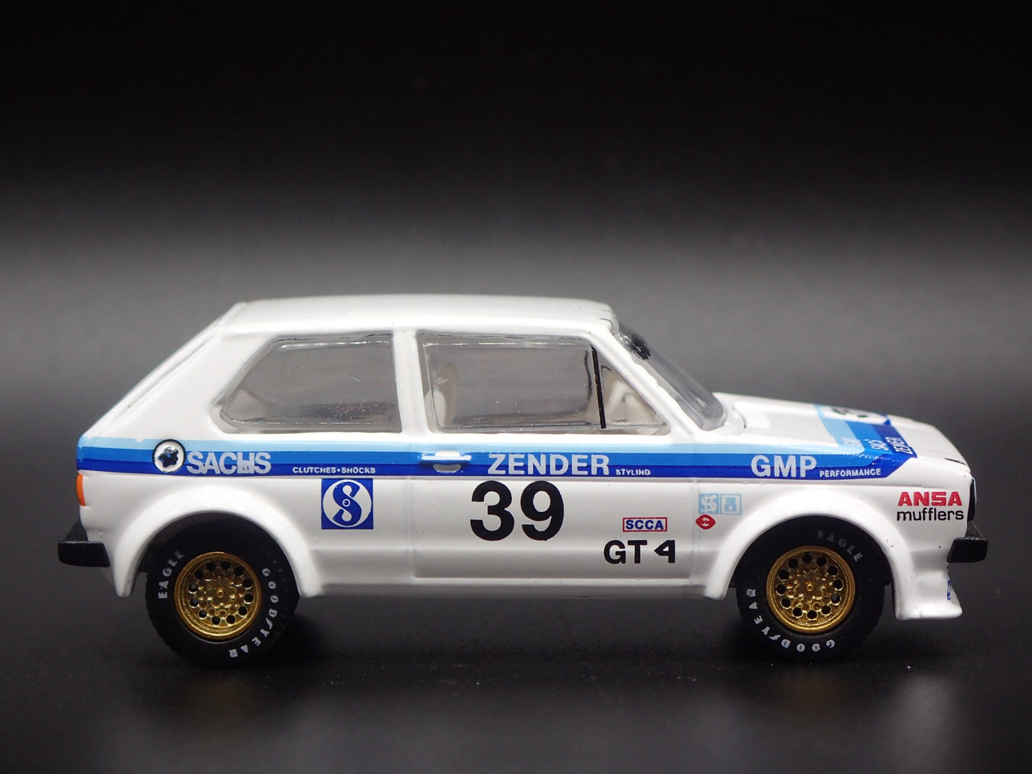 1975 75 VW VOLKSWAGEN RABBIT MK1 WHITE 1:64 SCALE DIORAMA DIECAST MODEL CAR