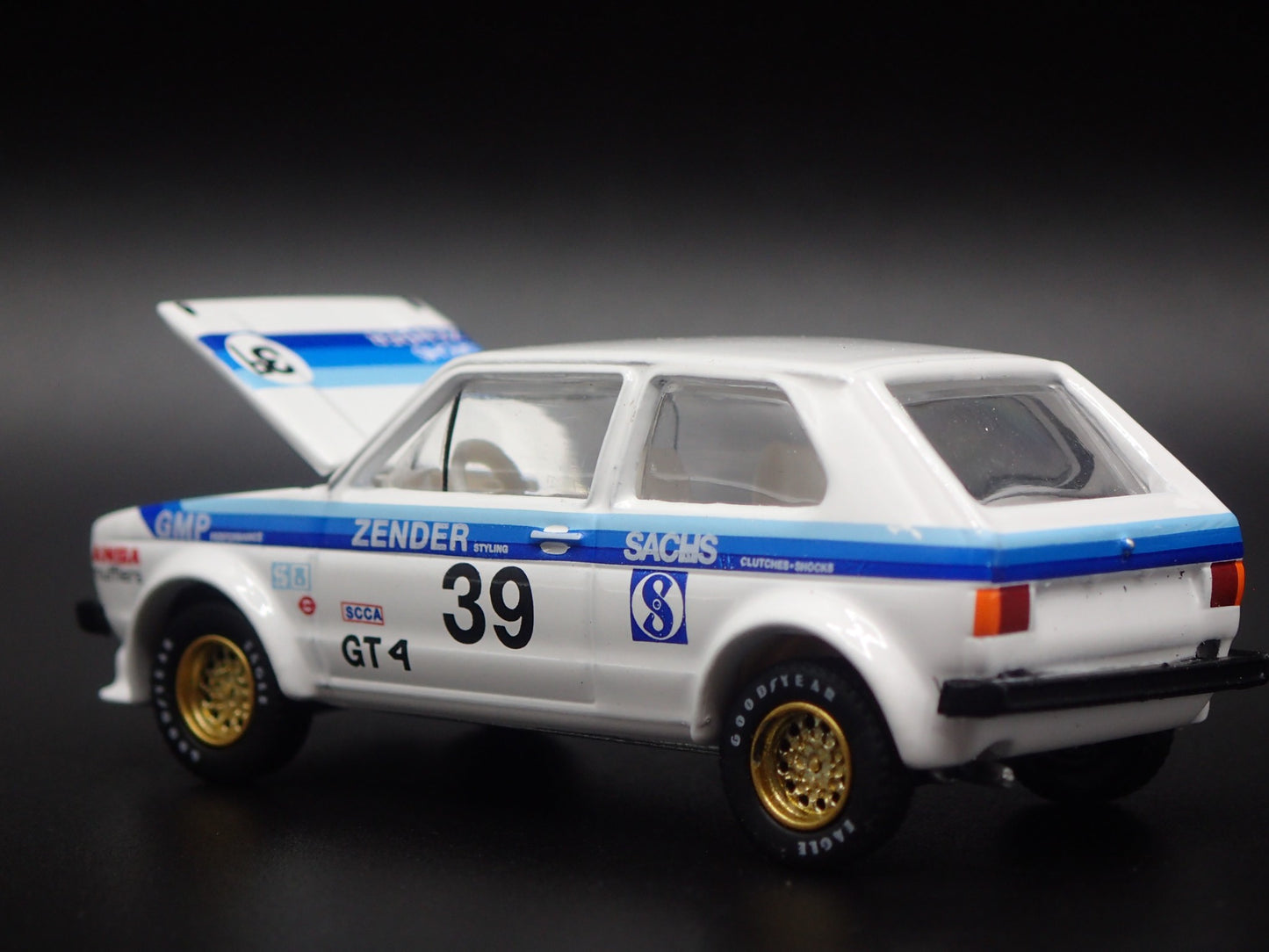 1975 75 VW VOLKSWAGEN RABBIT MK1 WHITE 1:64 SCALE DIORAMA DIECAST MODEL CAR