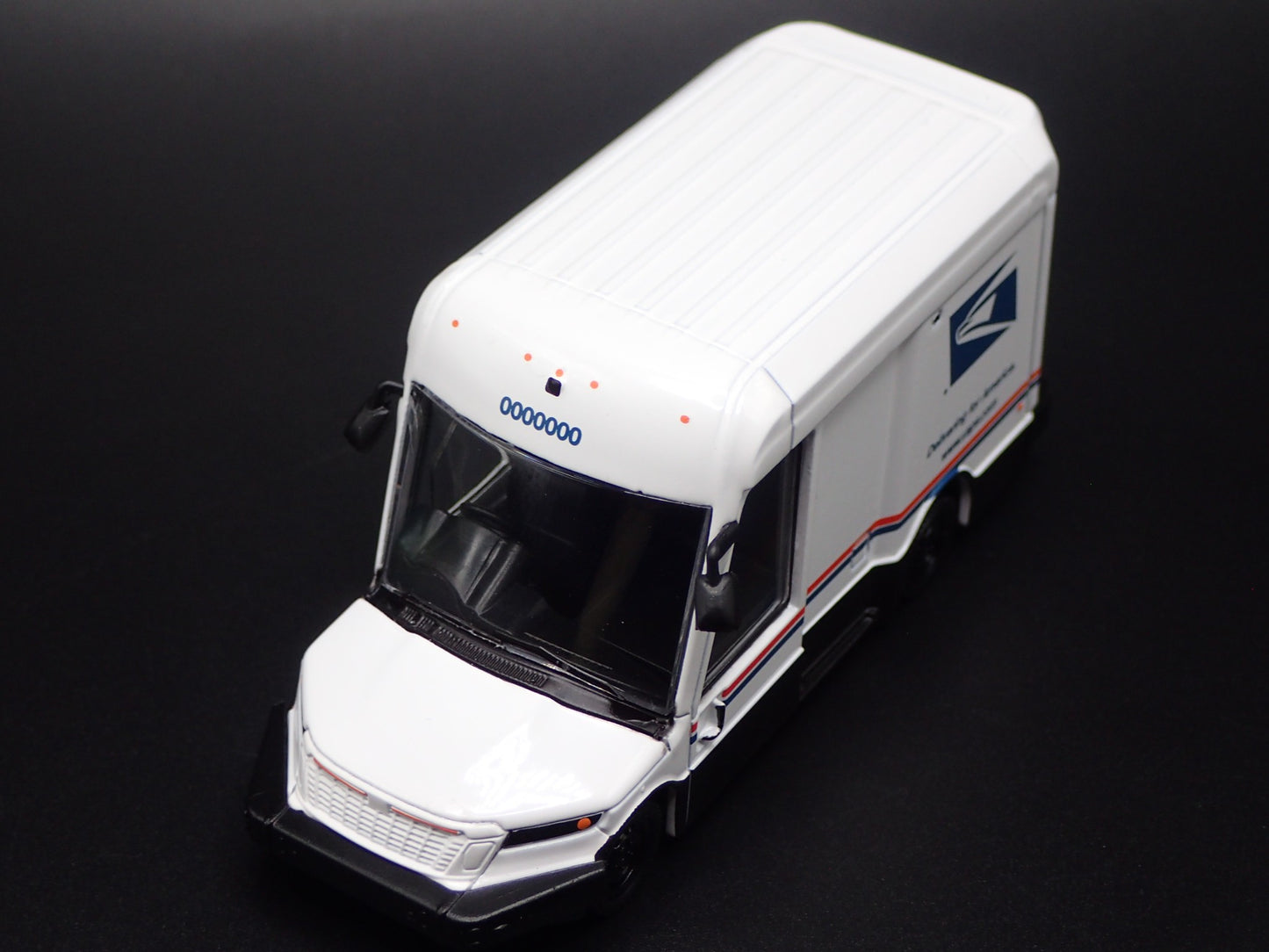 USPS UNITED STATES POSTAL SERVICE DELIVERY TRUCK NGDV 1:64 SCALE DIECAST MODEL