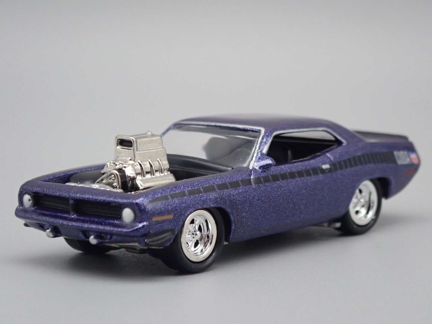 1970 70 PLYMOUTH AAR CUDA PURPLE 1:64 SCALE COLLECTIBLE DIECAST MODEL CAR