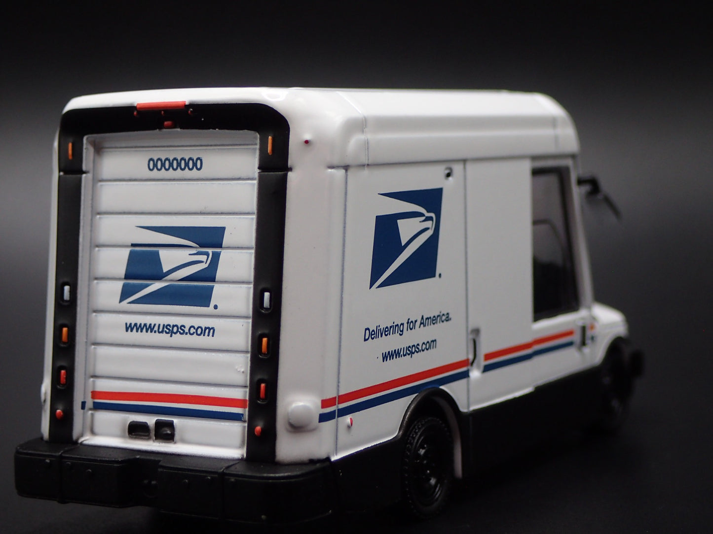 USPS UNITED STATES POSTAL SERVICE DELIVERY TRUCK NGDV 1:64 SCALE DIECAST MODEL