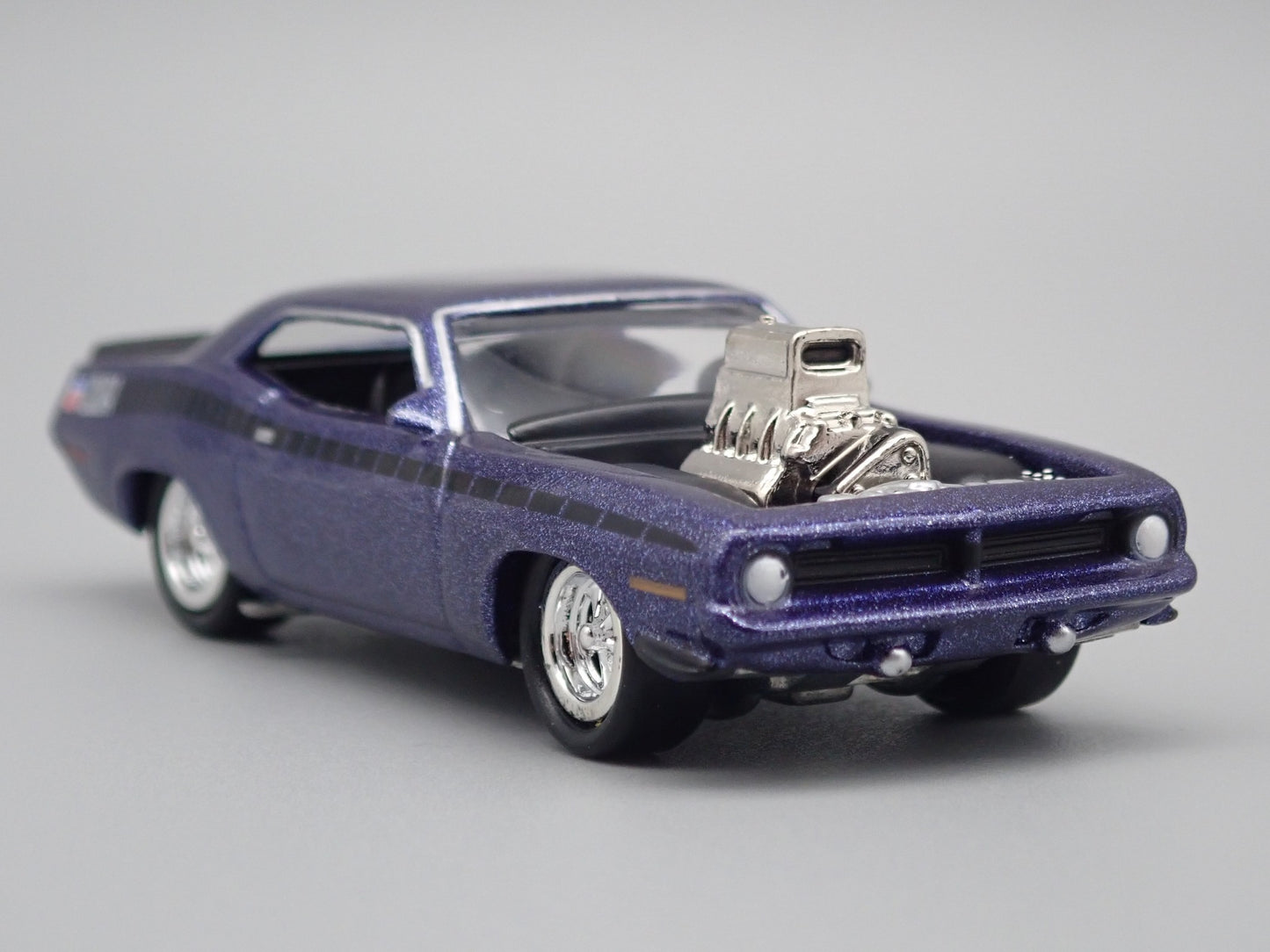 1970 70 PLYMOUTH AAR CUDA PURPLE 1:64 SCALE COLLECTIBLE DIECAST MODEL CAR