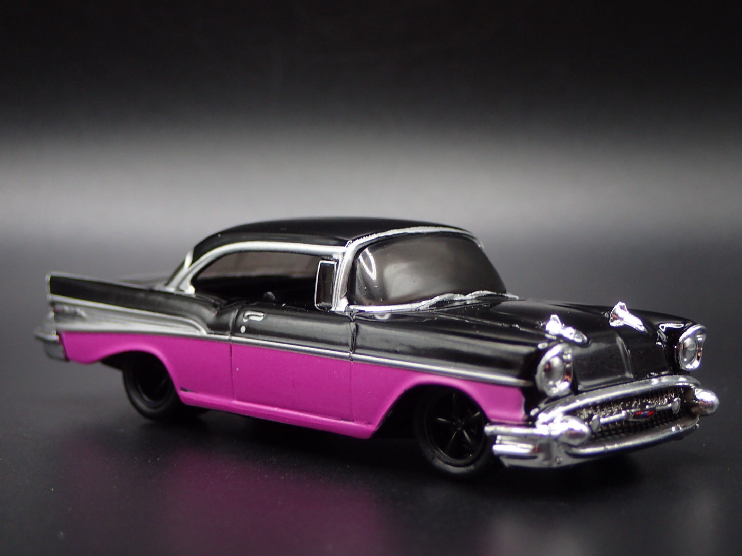 1957 57 CHEVY CHEVROLET BEL AIR PINK 1:64 SCALE COLLECTIBLE DIECAST MODEL CAR