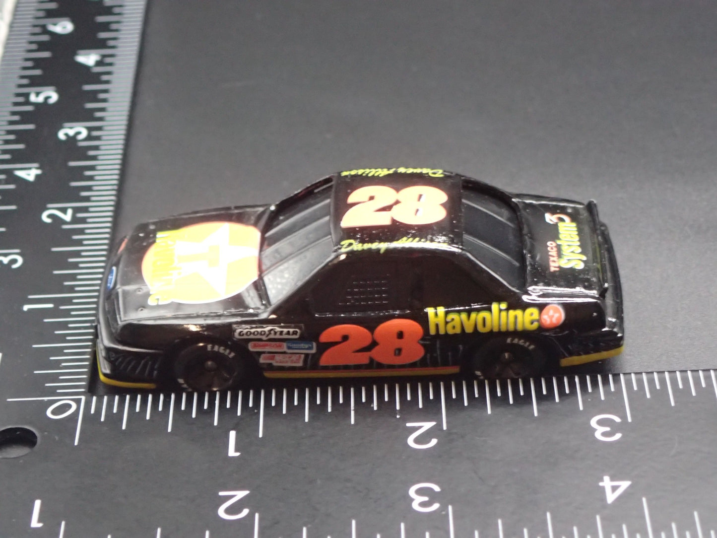 1992 92 FORD THUNDERBIRD 28 DAVEY ALLISON NASCAR 1/64 SCALE DIECAST MODEL CAR