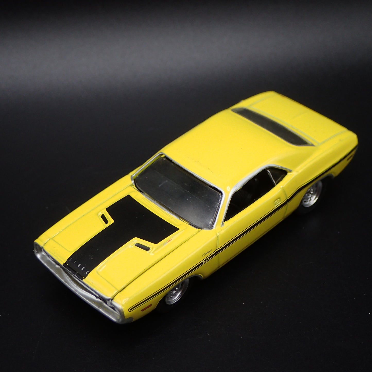 1970 70 DODGE CHALLENGER MUSCLE 1:64 SCALE COLLECTIBLE DISPLAY DIECAST MODEL CAR