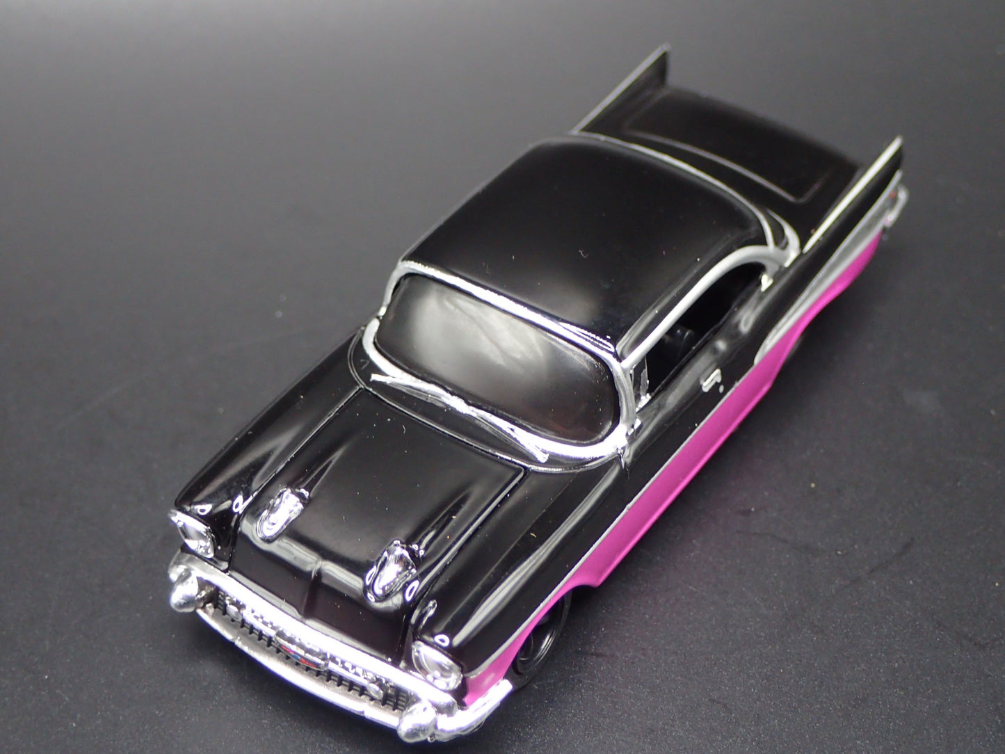 1957 57 CHEVY CHEVROLET BEL AIR PINK 1:64 SCALE COLLECTIBLE DIECAST MODEL CAR